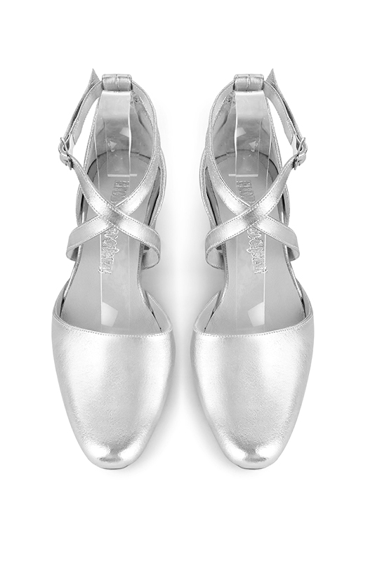 Light silver women's open side shoes, with crossed straps. Round toe. Low block heels. Top view - Florence KOOIJMAN